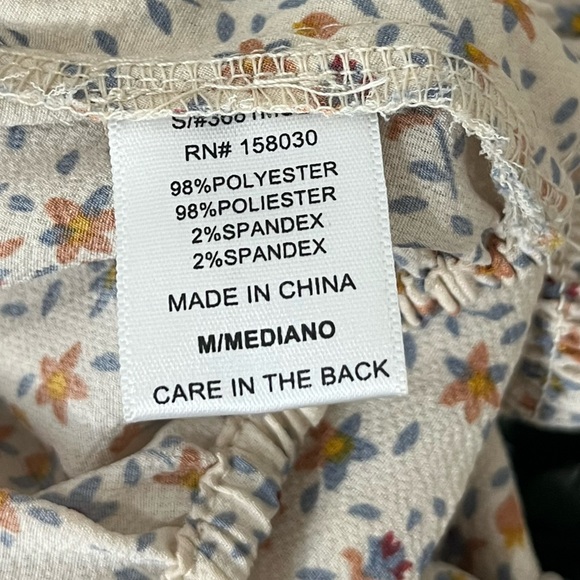 LOVE TREE Cropped Tie Top with Smocked Ruffle Mini Skirt Size Medium 2 Piece - Picture 6 of 7